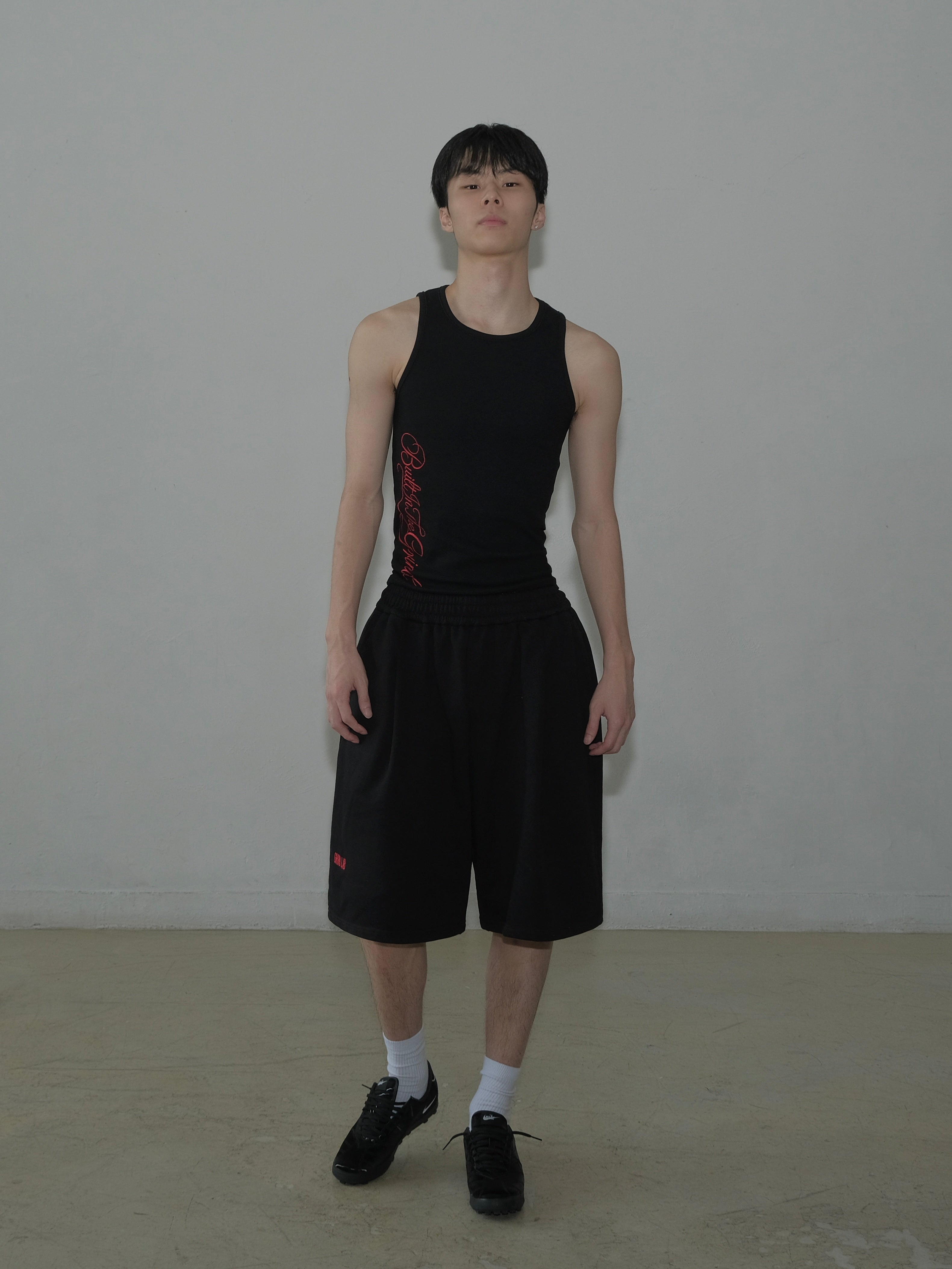 RIB TANK - BUILT IN THE GRIND. ONYX